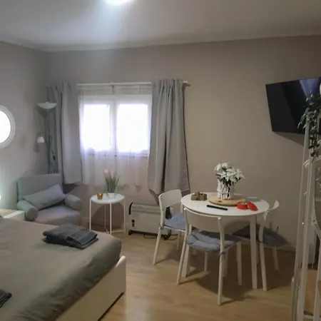 בית נופש Old Bridge Minisuite *